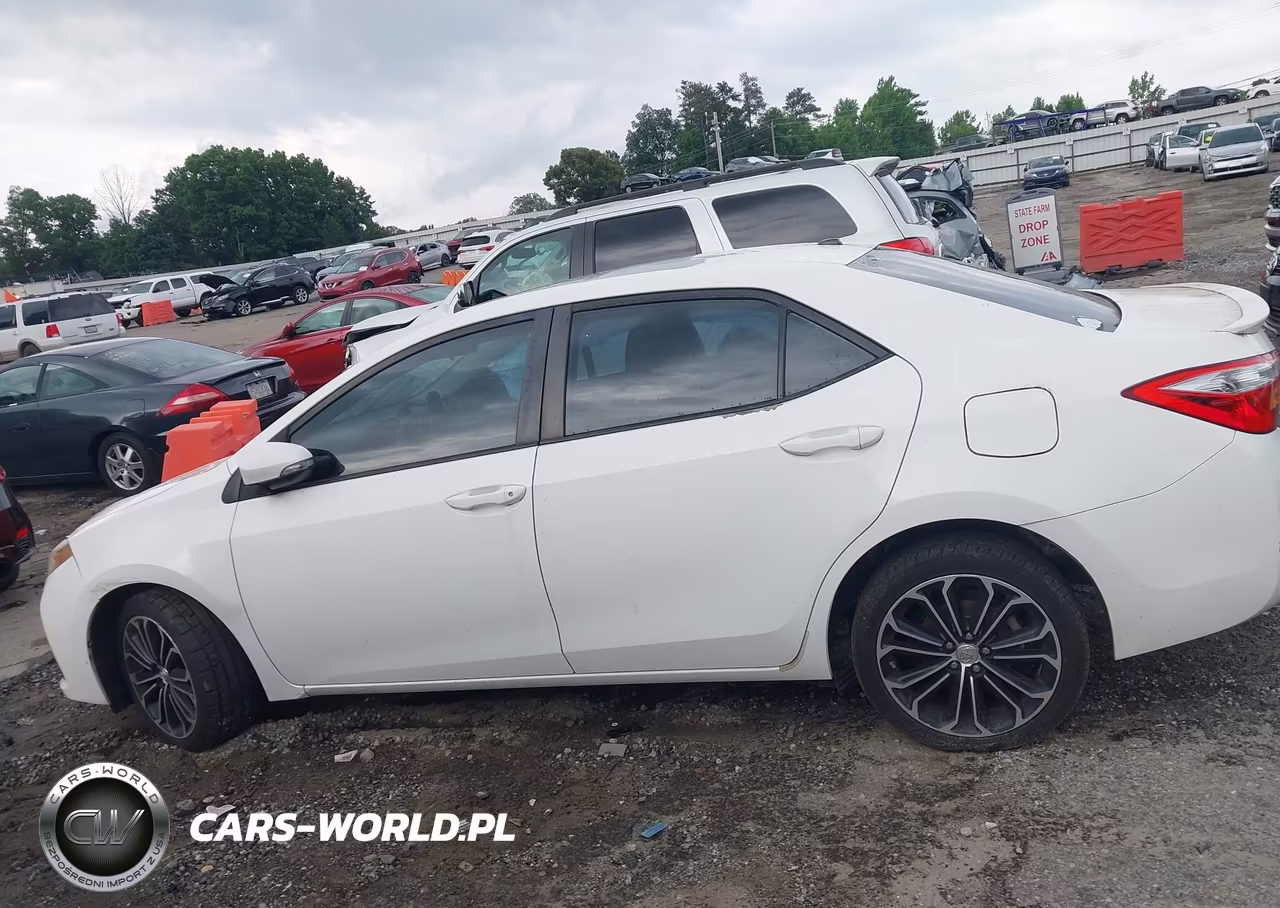 2014 Toyota Corolla S Plus VIN:5YFBURHEXEP122704 - 14