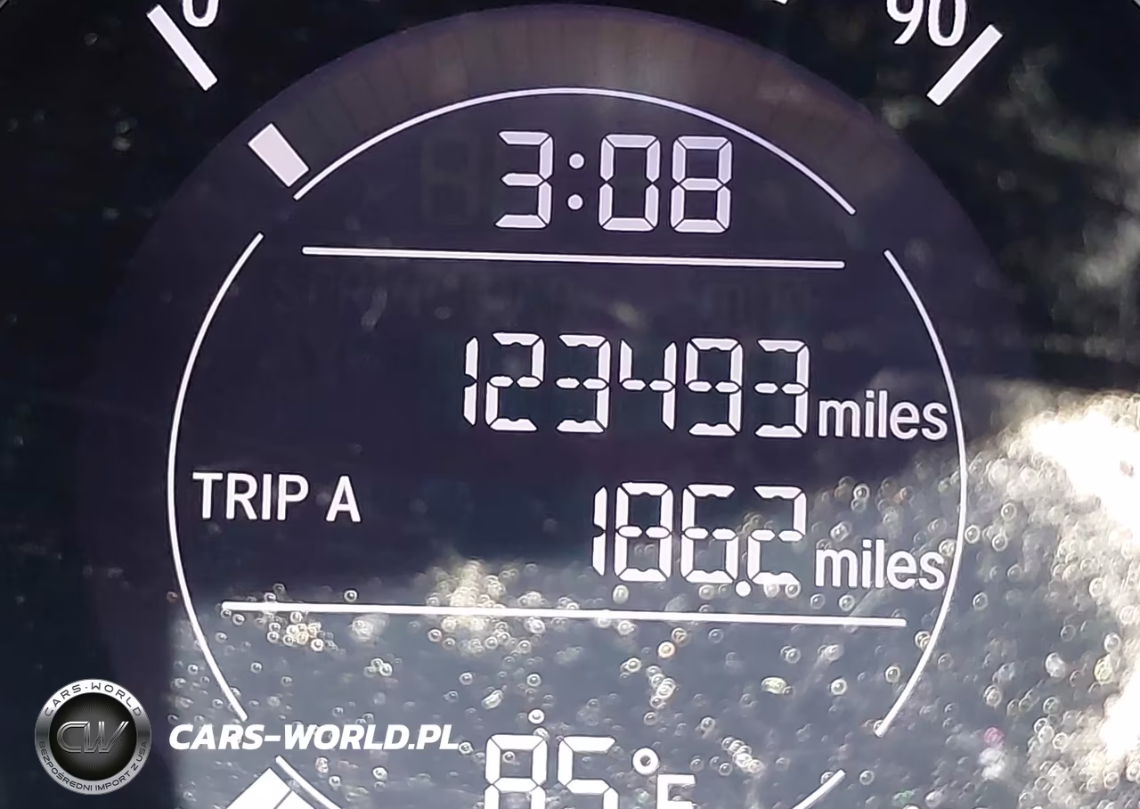 2018 Honda Hr-V Lx VIN:3CZRU6H31JG710237 - 16