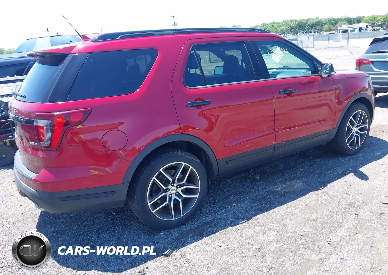 2018 Ford Explorer Sport VIN:1FM5K8GT3JGC64607 - 4