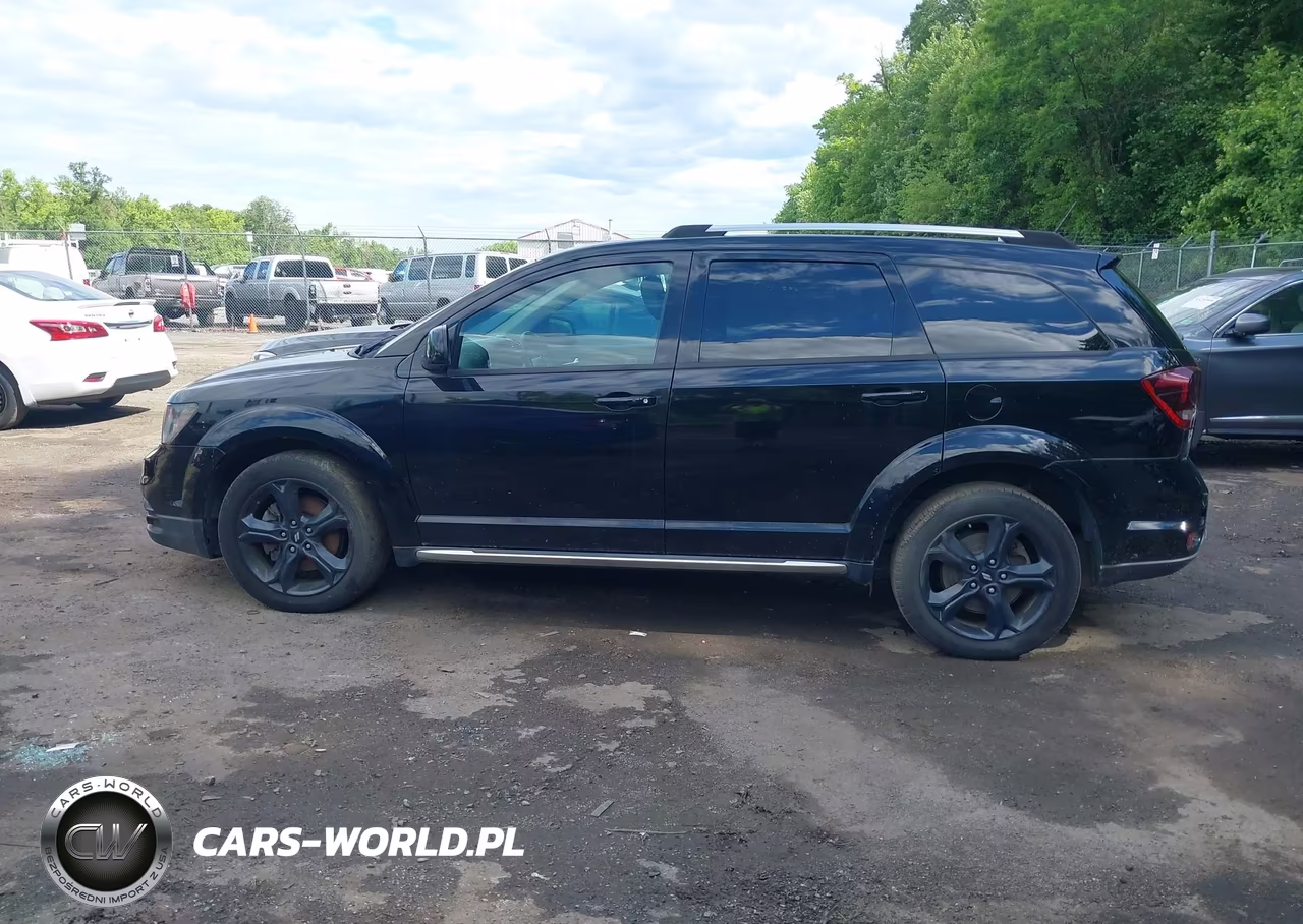 2018 Dodge Journey Crossroad VIN:3C4PDCGG9JT449186 - 14