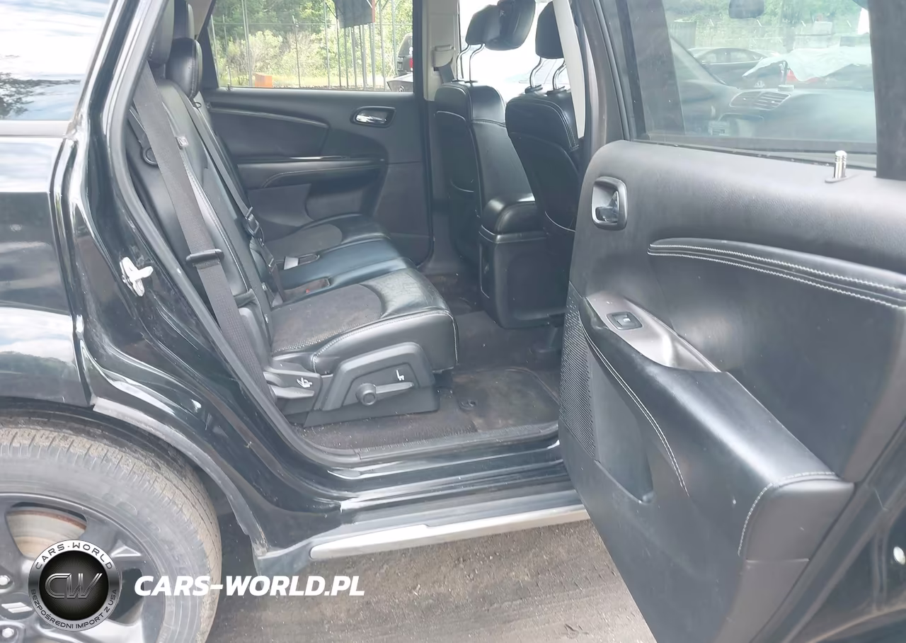 2018 Dodge Journey Crossroad VIN:3C4PDCGG9JT449186 - 8