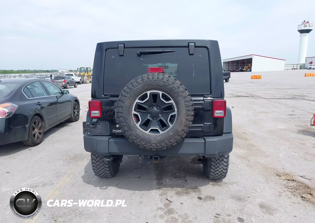 2013 Jeep Wrangler Unlimited Sahara VIN:1C4BJWEG5DL657461 - 16