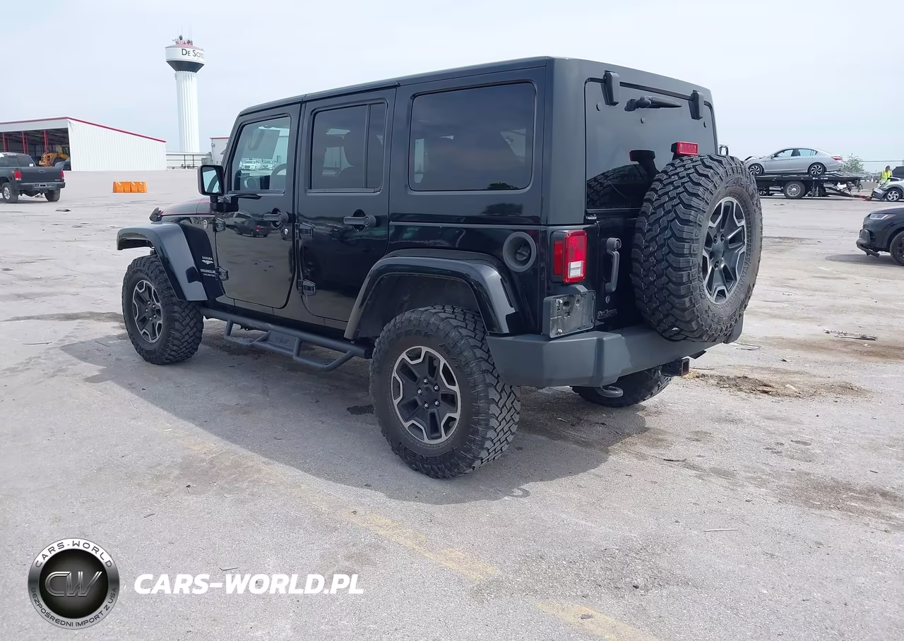 2013 Jeep Wrangler Unlimited Sahara VIN:1C4BJWEG5DL657461 - 3