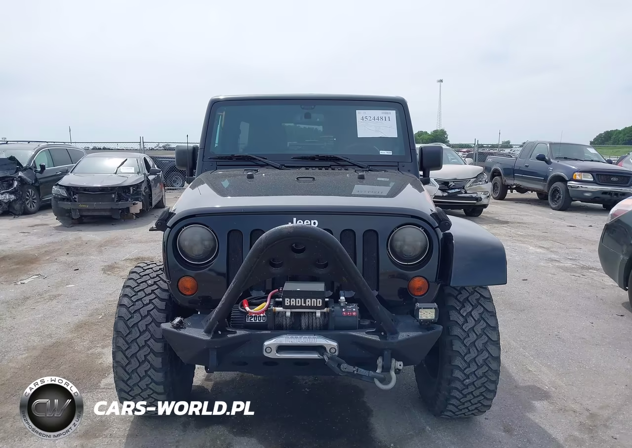 2013 Jeep Wrangler Unlimited Sahara VIN:1C4BJWEG5DL657461 - 6