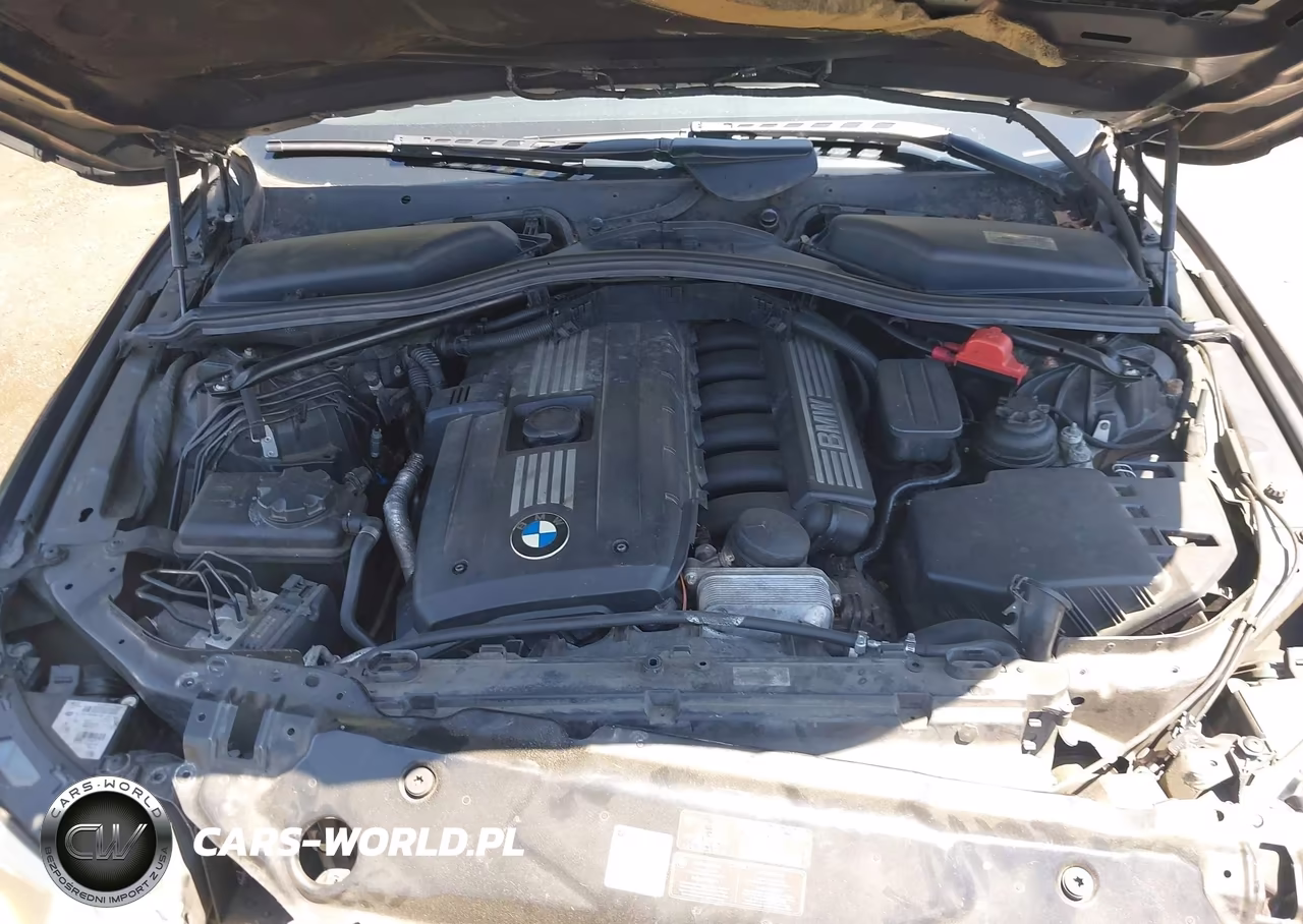 2010 BMW 528I xDrive VIN:WBANV1C57AC389544 - 10