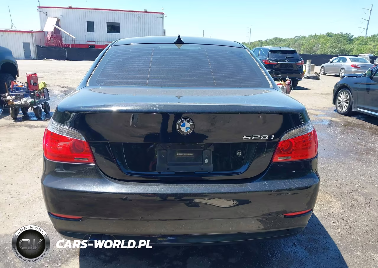 2010 BMW 528I xDrive VIN:WBANV1C57AC389544 - 17