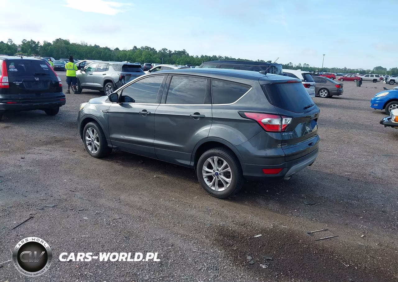 2017 Ford Escape Se VIN:1FMCU0GD0HUD76353 - 3