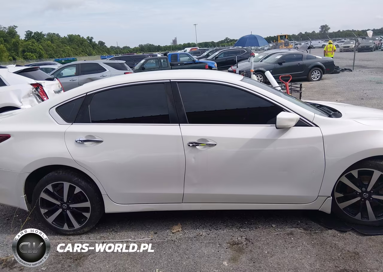 2018 Nissan Altima 2.5 Sr VIN:1N4AL3AP9JC275168 - 13