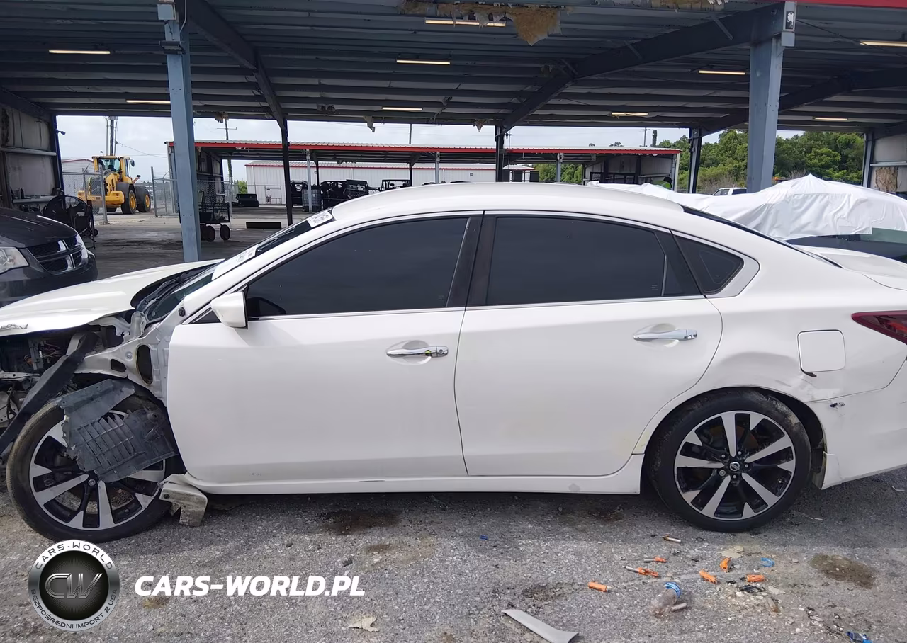 2018 Nissan Altima 2.5 Sr VIN:1N4AL3AP9JC275168 - 14