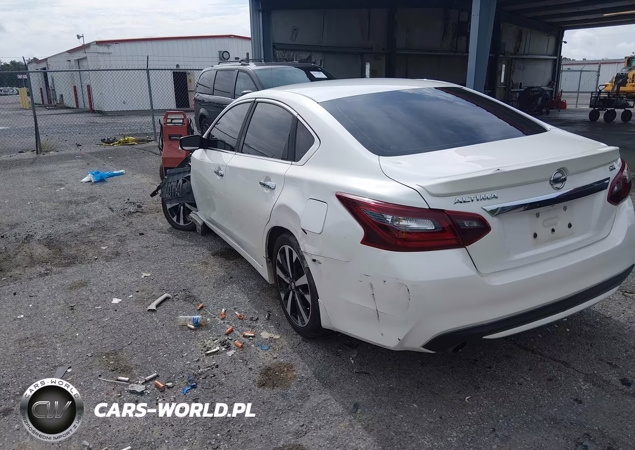 2018 Nissan Altima 2.5 Sr VIN:1N4AL3AP9JC275168 - 3
