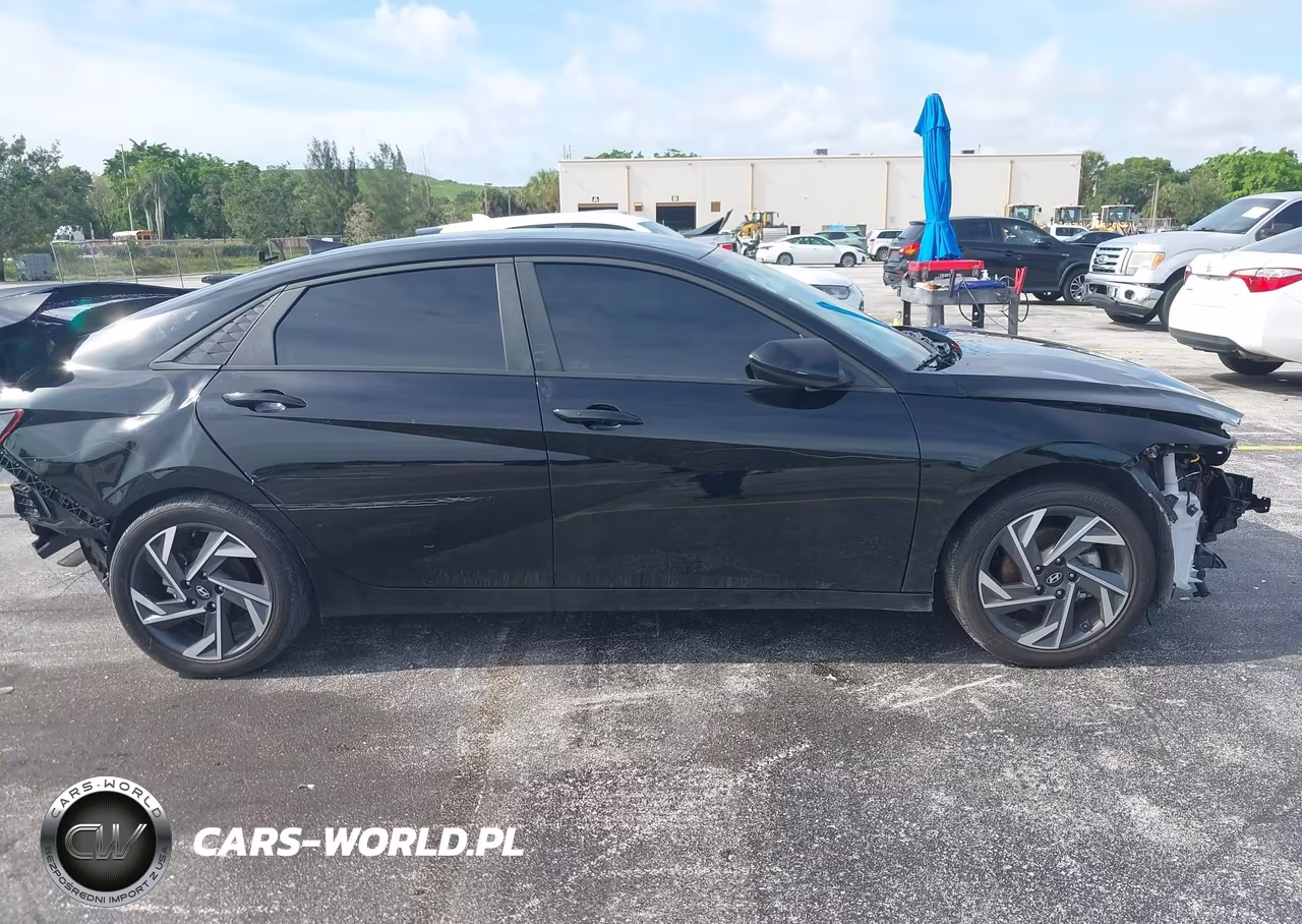 2025 Hyundai Elantra Sel Sport VIN:KMHLM4DG4SU910306 - 13