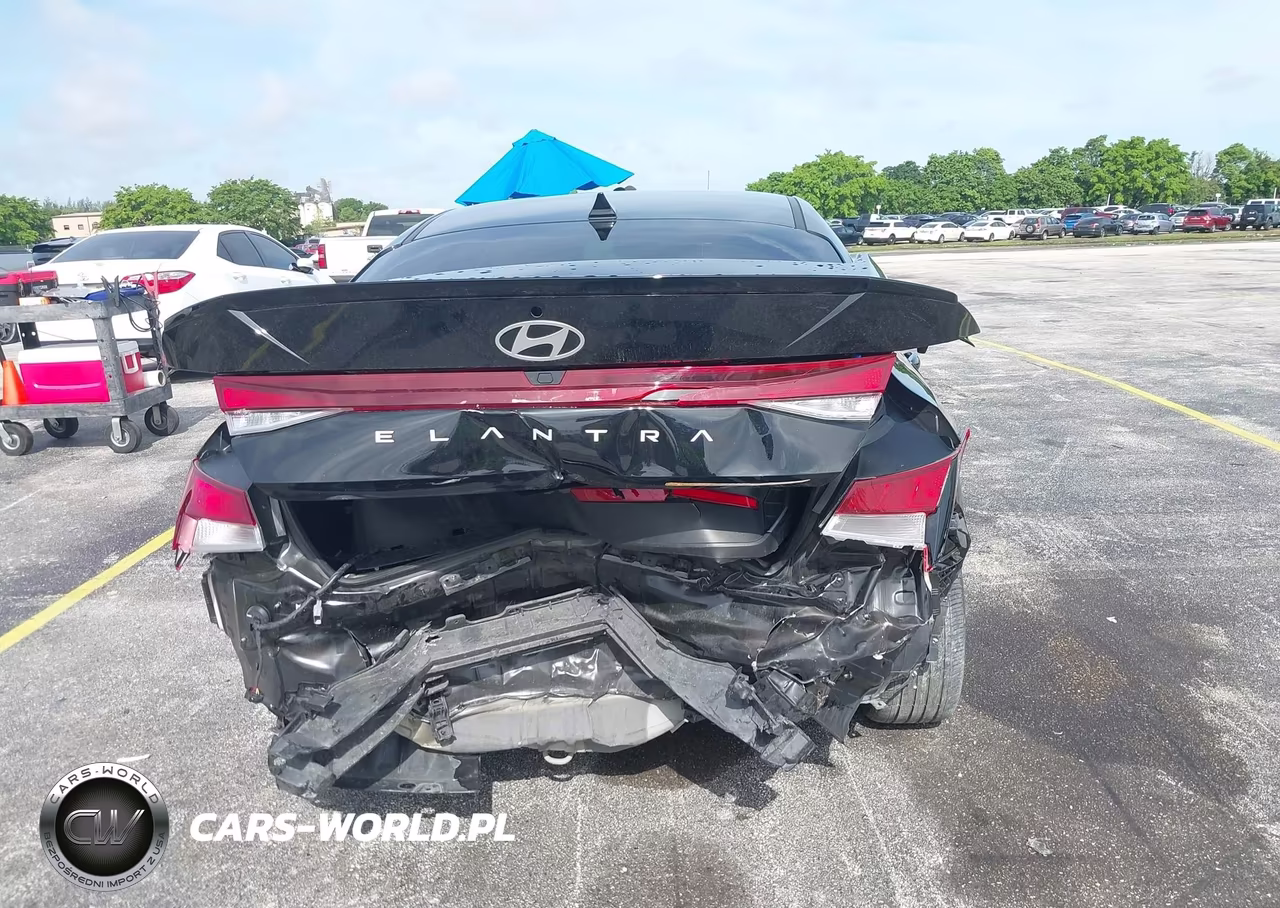 2025 Hyundai Elantra Sel Sport VIN:KMHLM4DG4SU910306 - 16