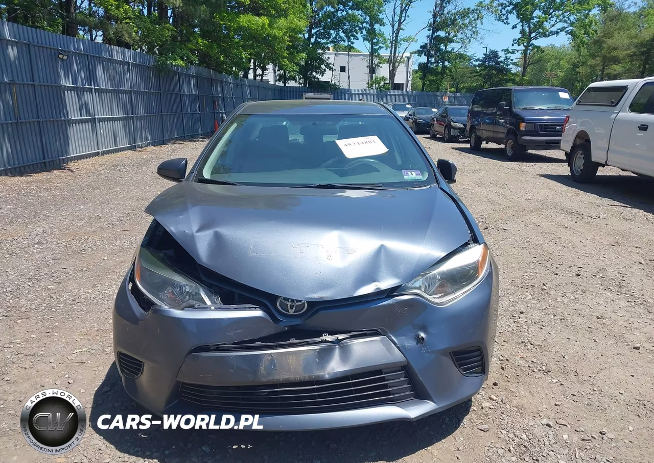 2015 Toyota Corolla Le VIN:2T1BURHE7FC475354 - 12
