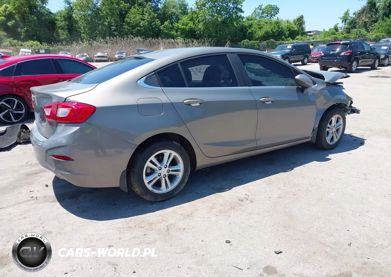 2017 Chevrolet Cruze Lt Auto VIN:1G1BE5SM0H7271191 - 4