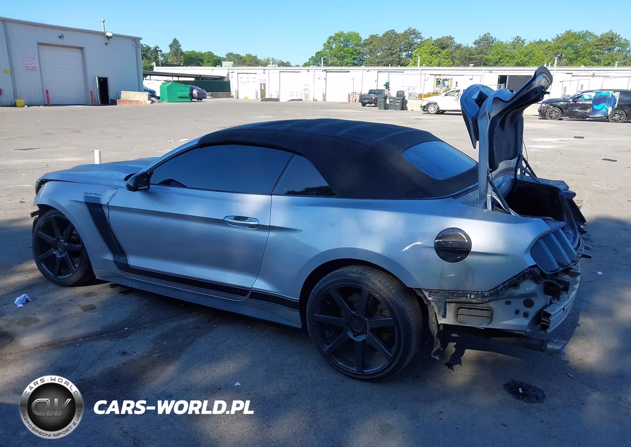 2015 Ford Mustang V6 VIN:1FATP8EM6F5352486 - 3