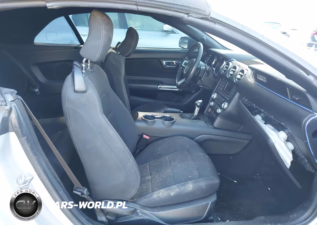 2015 Ford Mustang V6 VIN:1FATP8EM6F5352486 - 5