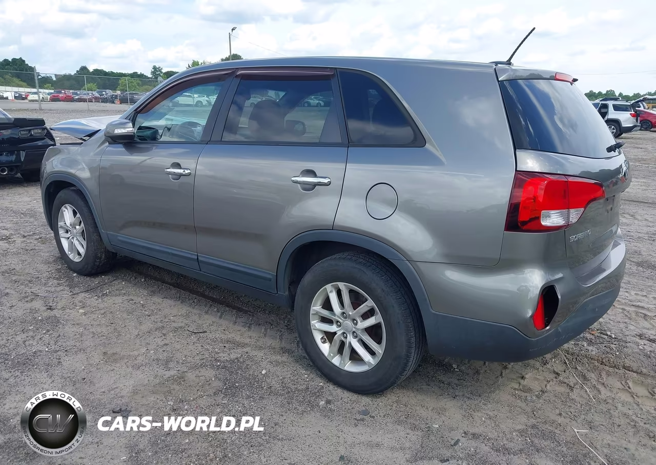 2014 Kia Sorento Lx VIN:5XYKT3A65EG548226 - 3