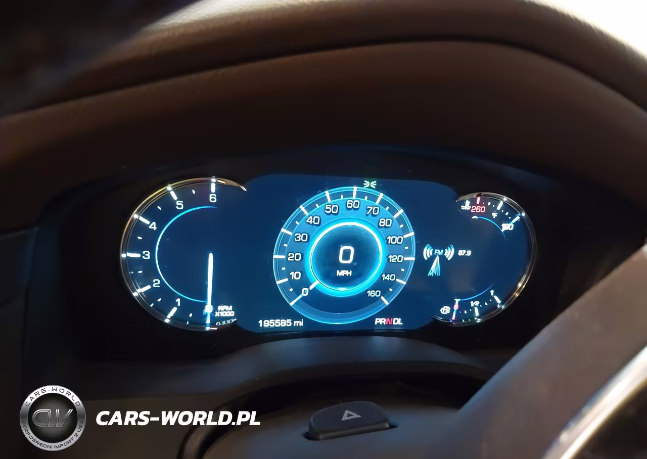 2017 Cadillac Escalade Luxury VIN:1GYS4BKJ4HR380802 - 7