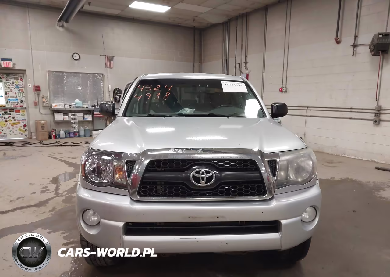 2011 Toyota Tacoma Base V6 VIN:5TFLU4EN0BX008509 - 12