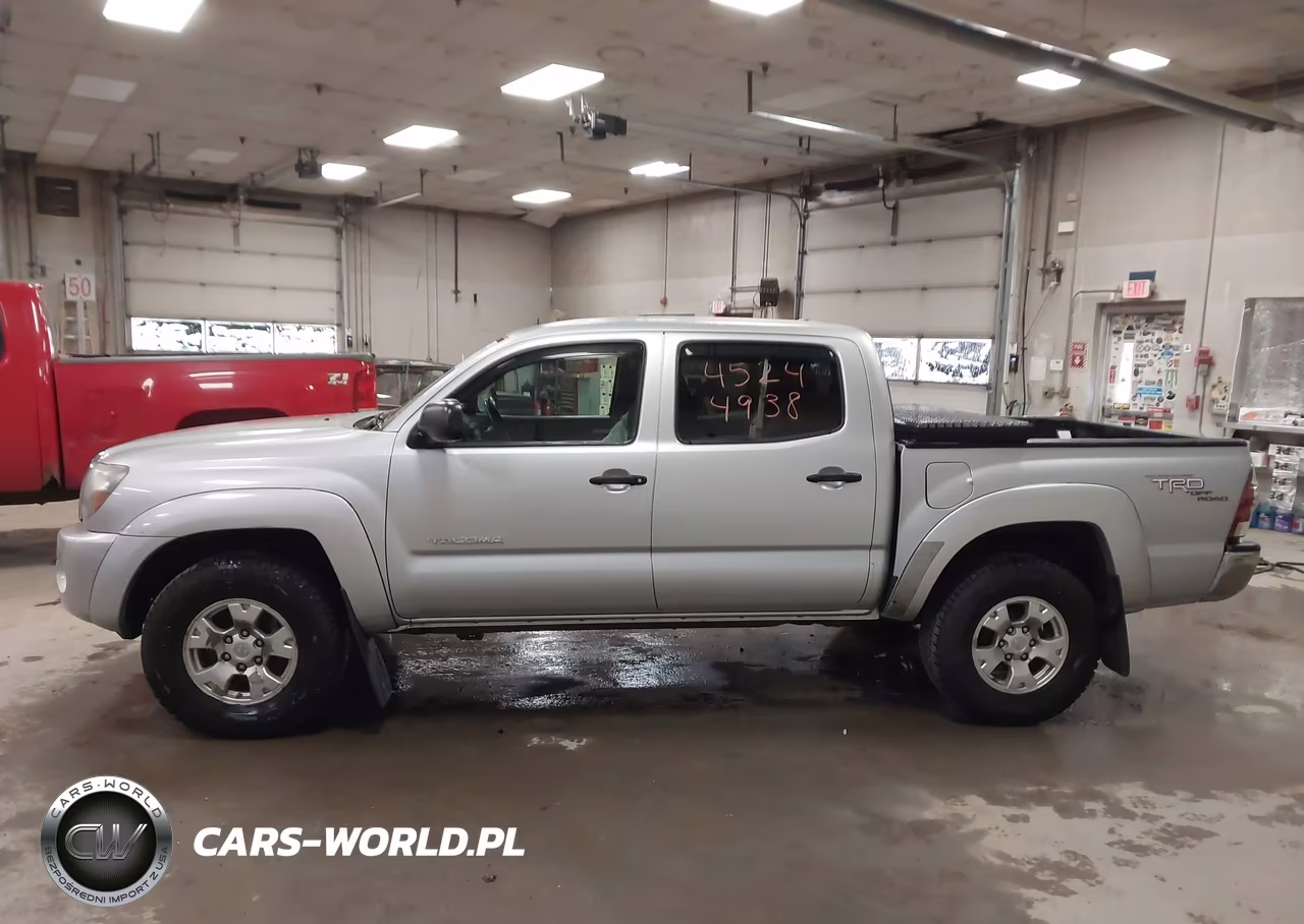 2011 Toyota Tacoma Base V6 VIN:5TFLU4EN0BX008509 - 14