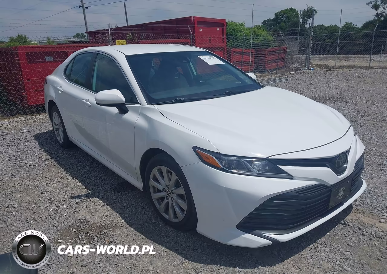 2020 Toyota Camry Le Awd – zdjęcie 1 z 17