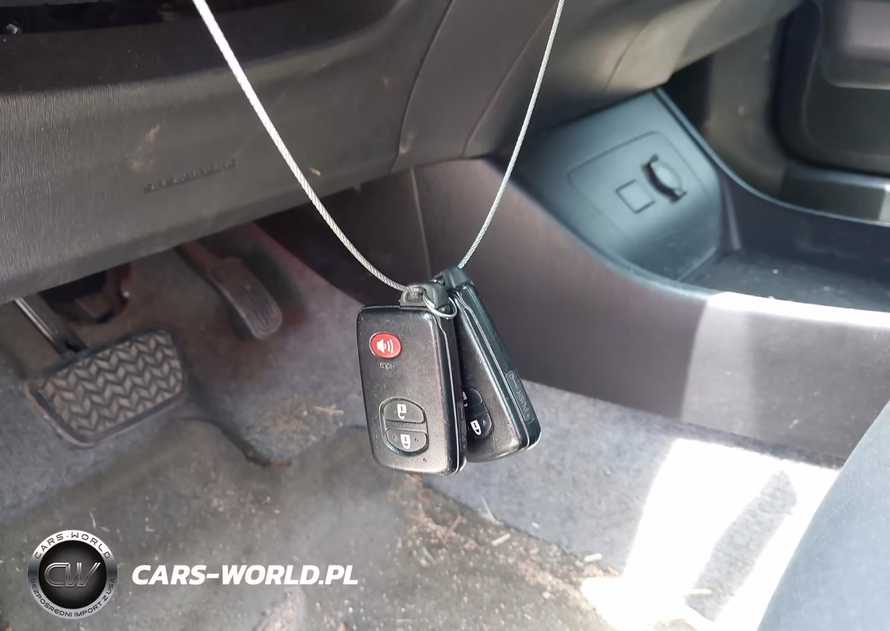 2012 Toyota Prius Two VIN:JTDKN3DU2C5448000 - 11
