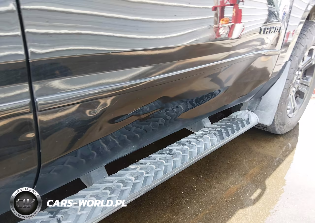 2020 Chevrolet Tahoe 4Wd Ls VIN:1GNSKAKC5LR220998 - 18