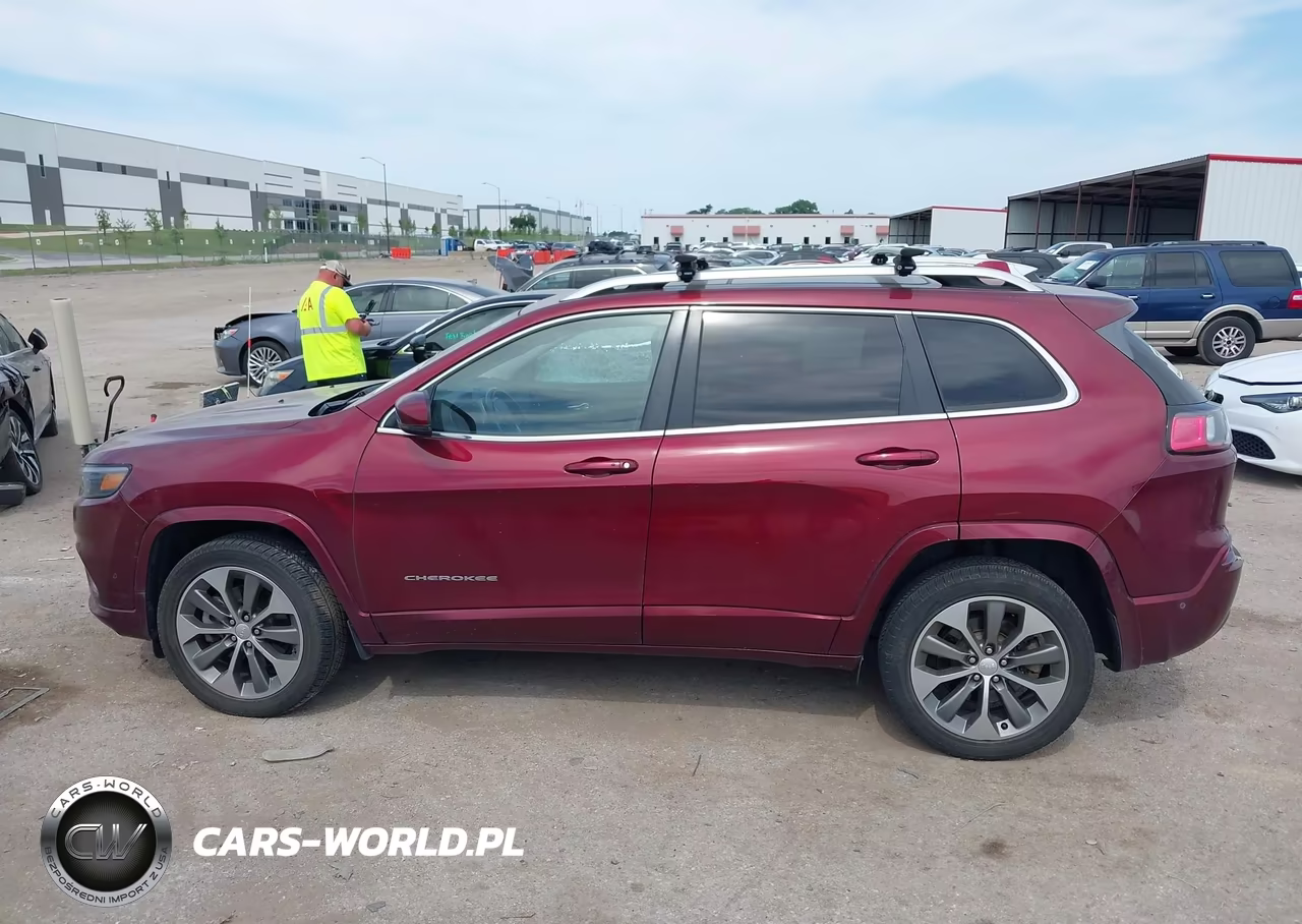2019 Jeep Cherokee Overland 4X4 VIN:1C4PJMJN3KD309826 - 14