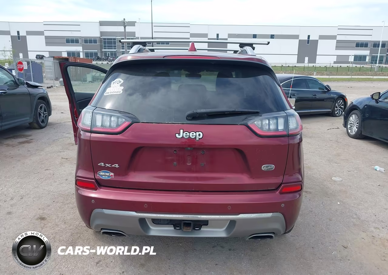 2019 Jeep Cherokee Overland 4X4 VIN:1C4PJMJN3KD309826 - 16