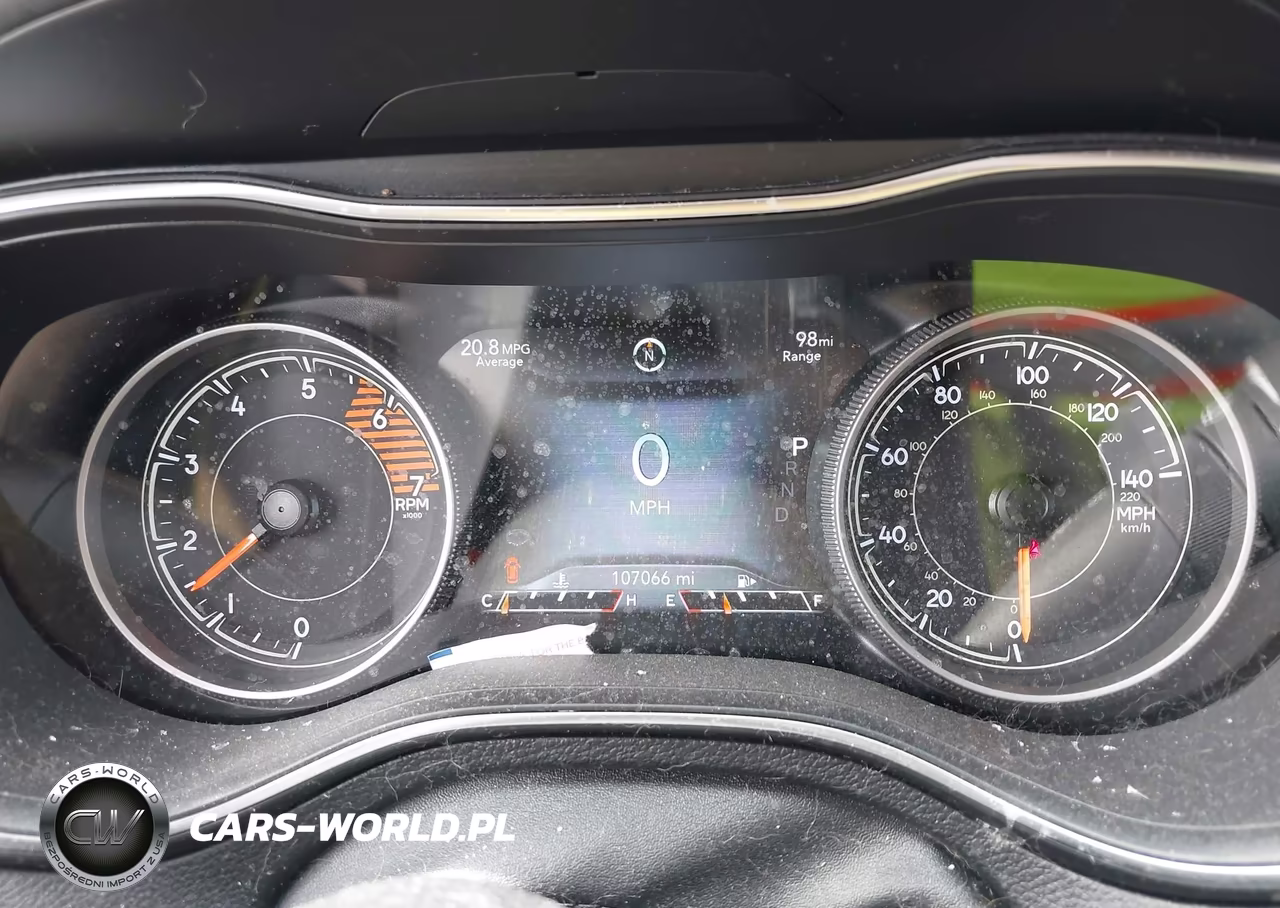 2019 Jeep Cherokee Overland 4X4 VIN:1C4PJMJN3KD309826 - 7