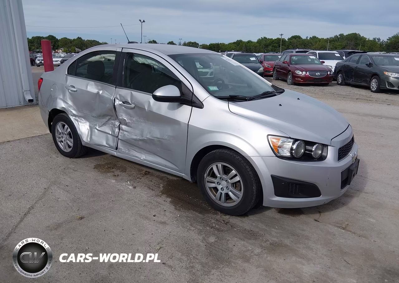 2016 Chevrolet Sonic Lt Auto – zdjęcie 1 z 16