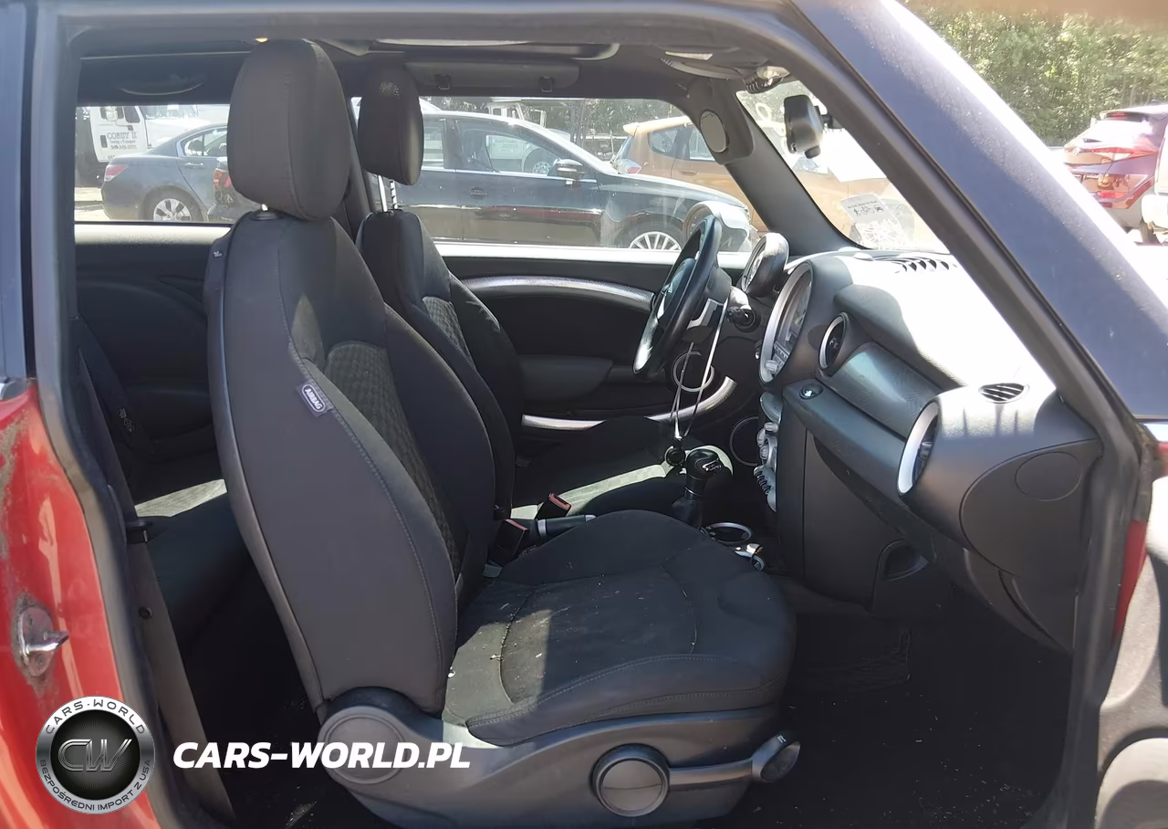 2008 Mini Cooper S VIN:WMWMF73578TV33941 - 5