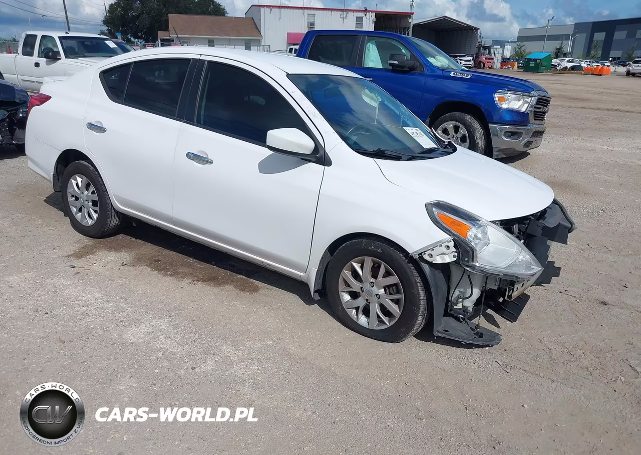 2018 Nissan Versa 1.6 Sv – zdjęcie 1 z 17