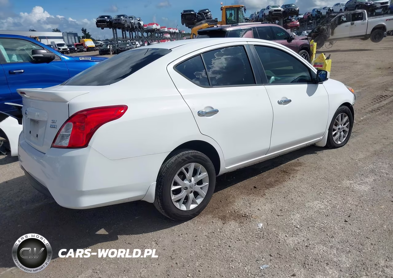 2018 Nissan Versa 1.6 Sv VIN:3N1CN7AP1JL832649 - 4