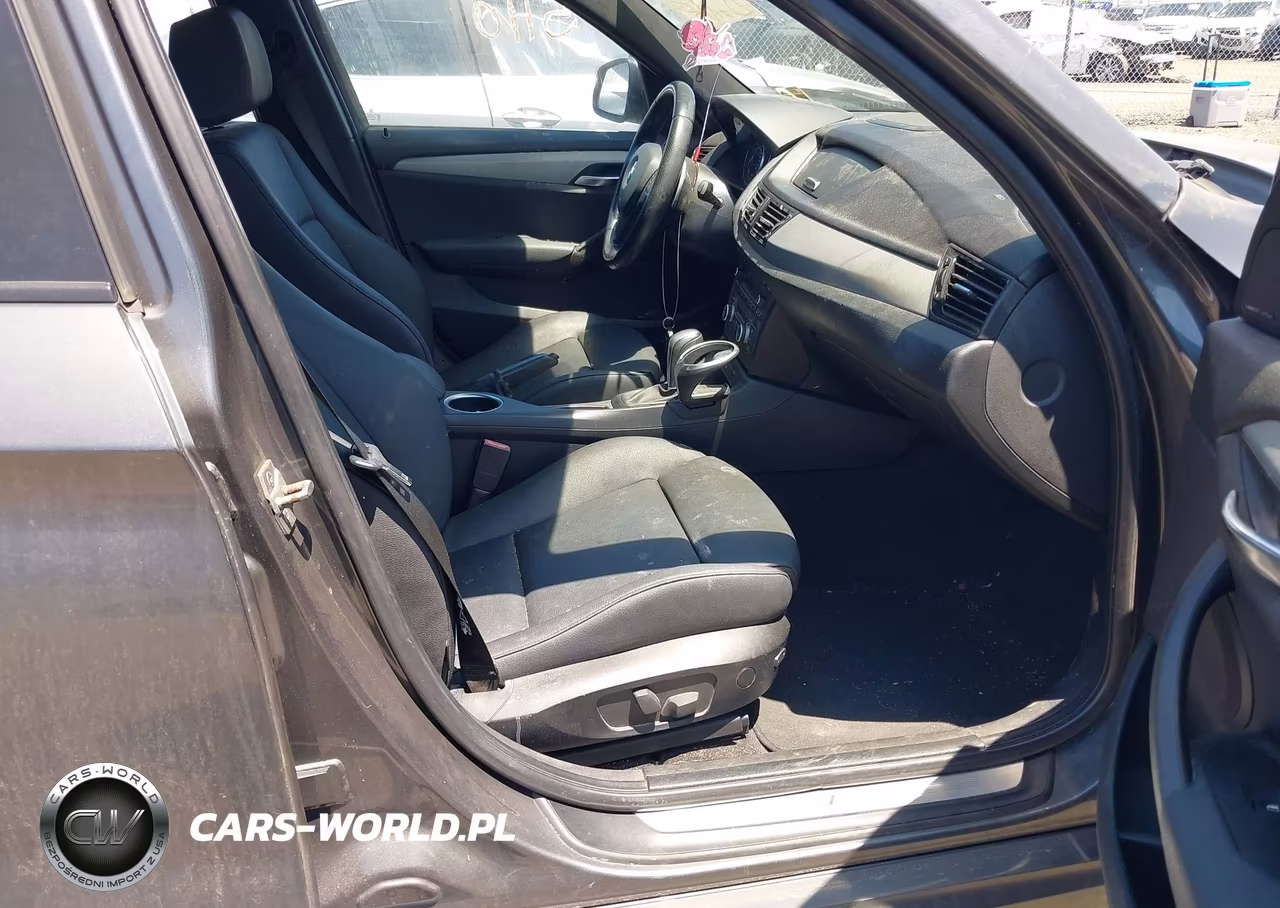 2014 BMW X1 xDrive35I VIN:WBAVM5C50EVV92957 - 5