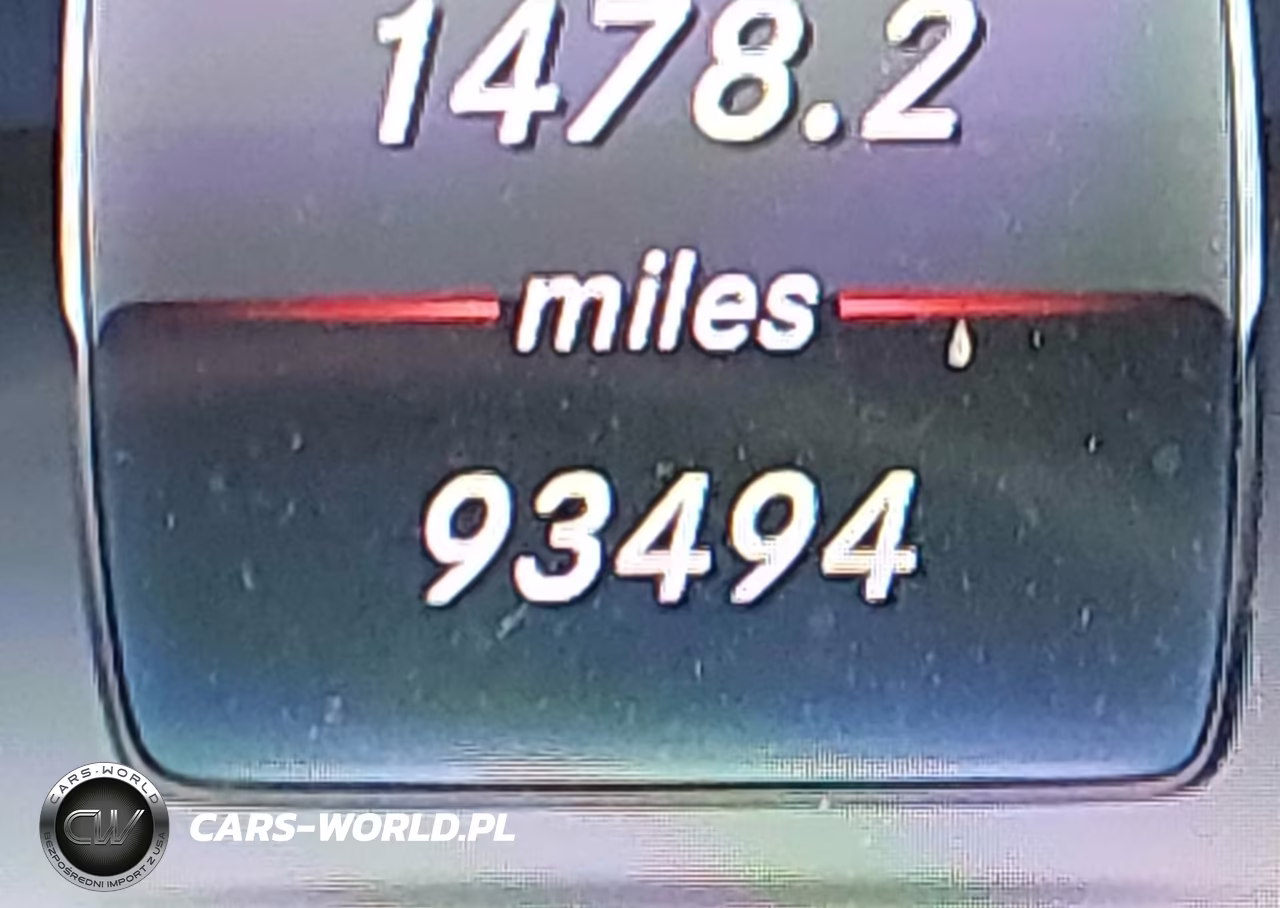2018 Mercedes-Benz C 300 VIN:55SWF4JB7JU241054 - 15