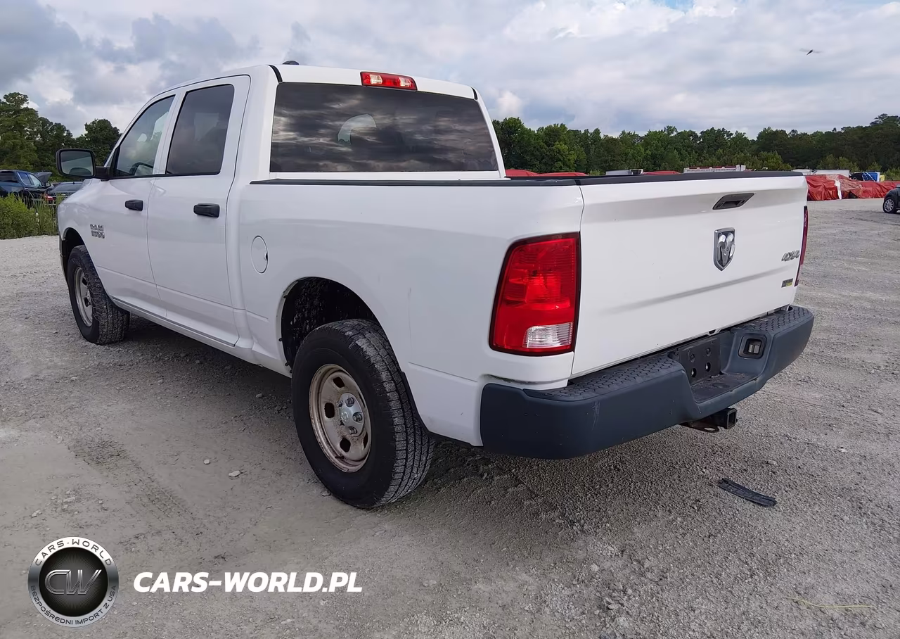 2018 Ram 1500 Tradesman 4X4 5'7 Box VIN:1C6RR7KG4JS306745 - 3