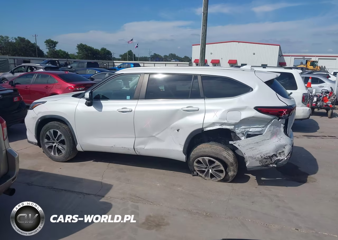 2023 Toyota Highlander Xle VIN:5TDKDRAHXPS007745 - 13