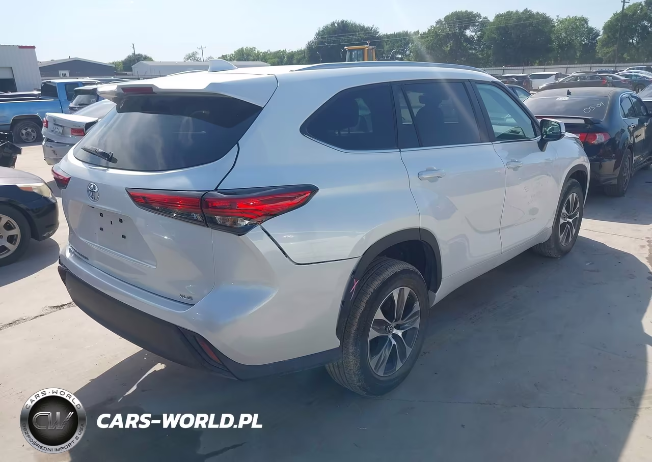2023 Toyota Highlander Xle VIN:5TDKDRAHXPS007745 - 4