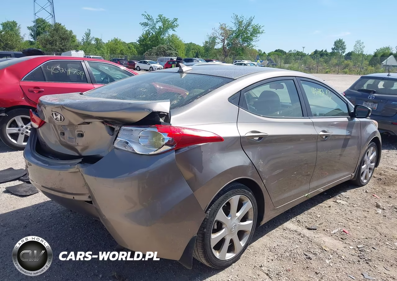 2013 Hyundai Elantra Limited VIN:5NPDH4AE5DH180600 - 4