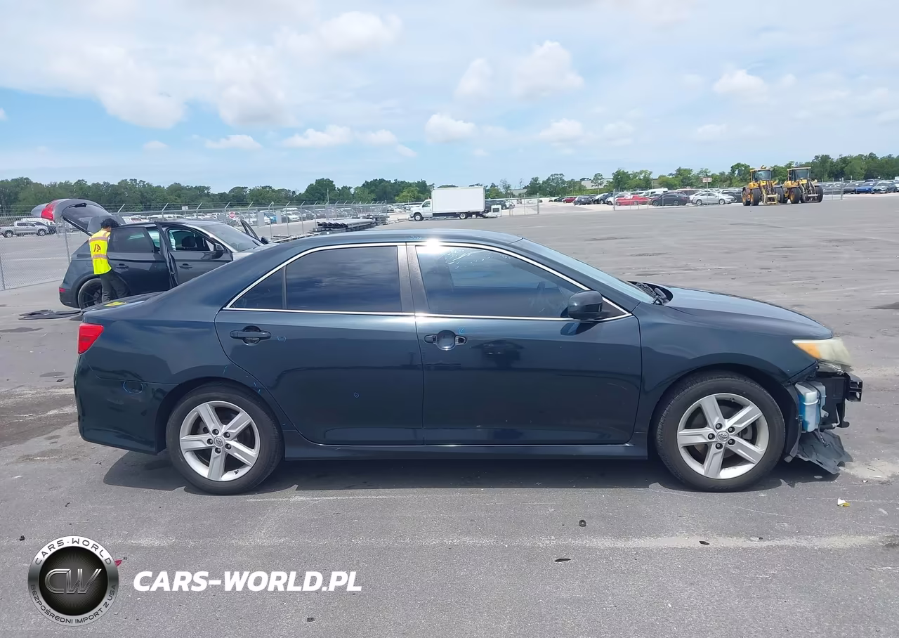 2014 Toyota Camry Se VIN:4T1BF1FK1EU423915 - 14