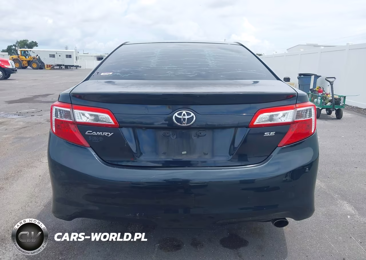 2014 Toyota Camry Se VIN:4T1BF1FK1EU423915 - 17