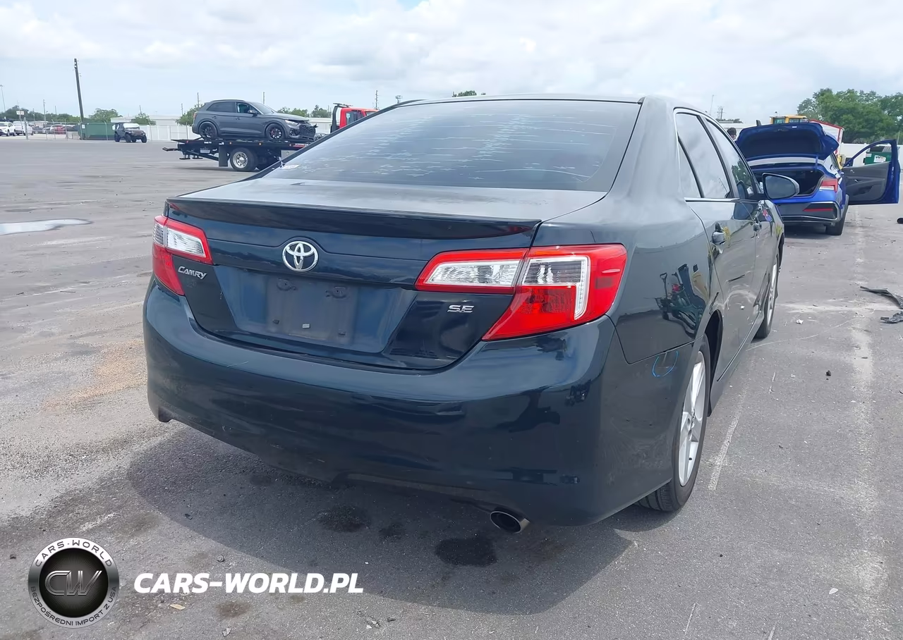 2014 Toyota Camry Se VIN:4T1BF1FK1EU423915 - 4