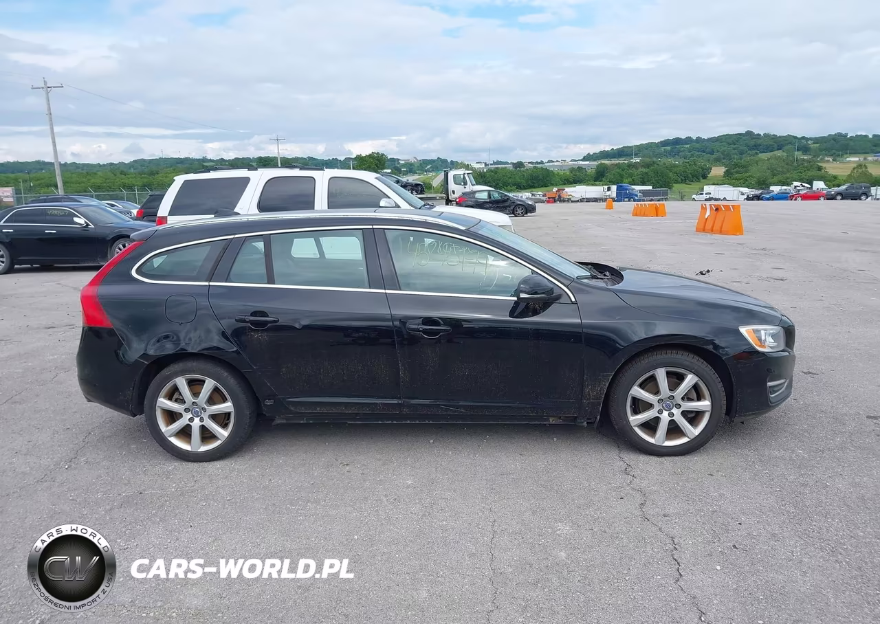 2016 Volvo V60 T5 Drive-E Premier VIN:YV140MEK5G1307228 - 13