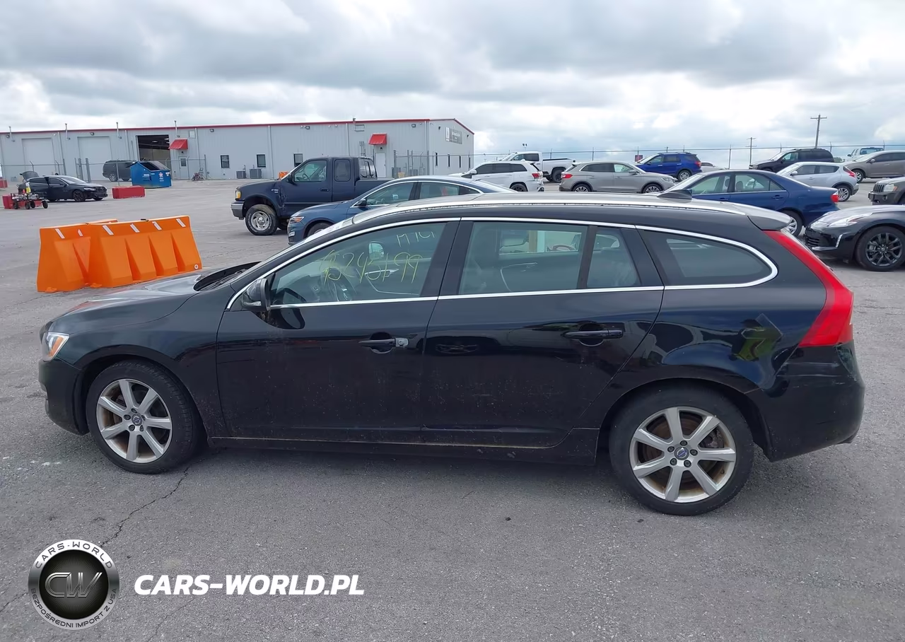 2016 Volvo V60 T5 Drive-E Premier VIN:YV140MEK5G1307228 - 14