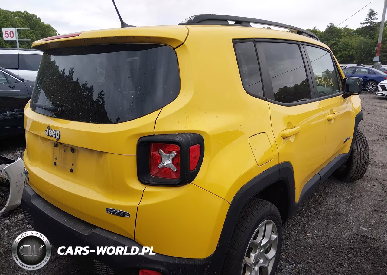 2017 Jeep Renegade Latitude 4X4 VIN:ZACCJBBB0HPG06392 - 4