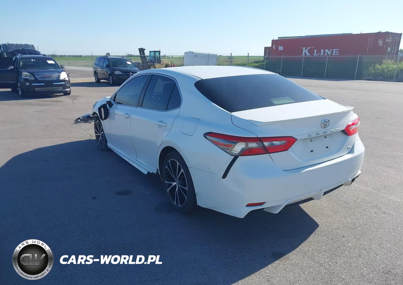 2018 Toyota Camry Se VIN:JTNB11HK6J3010237 - 3