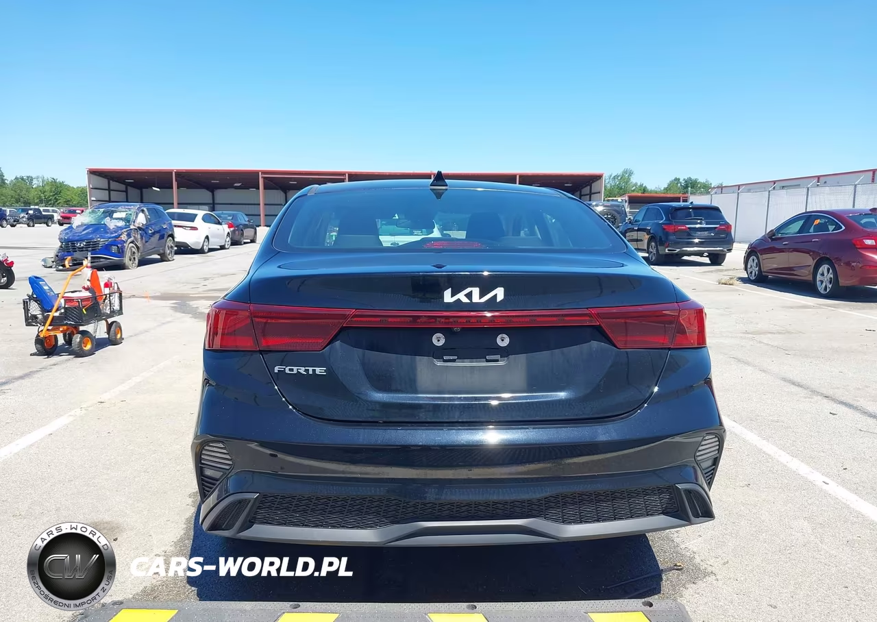 2024 Kia Forte Lxs VIN:3KPF24AD1RE699432 - 16