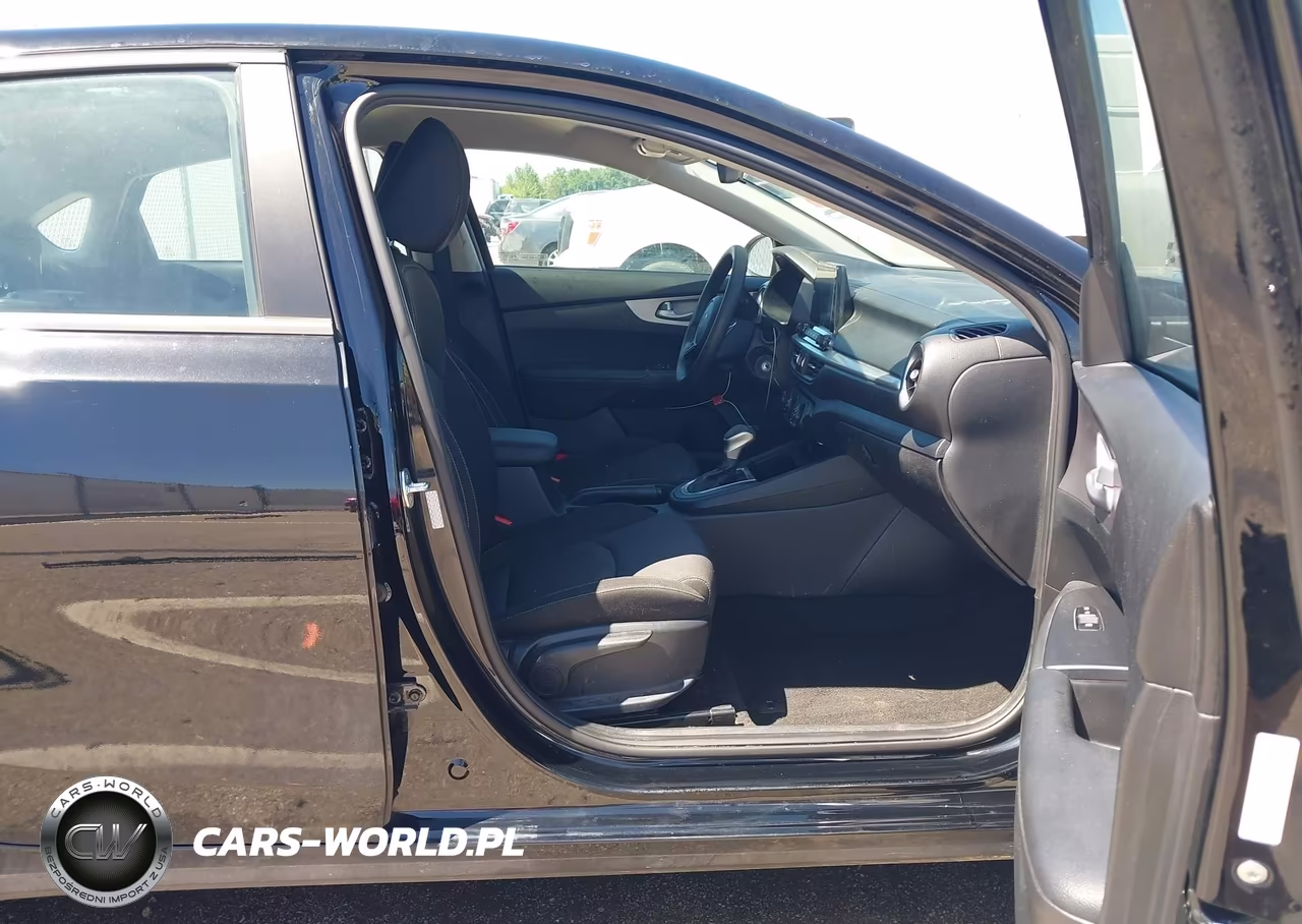 2024 Kia Forte Lxs VIN:3KPF24AD1RE699432 - 5
