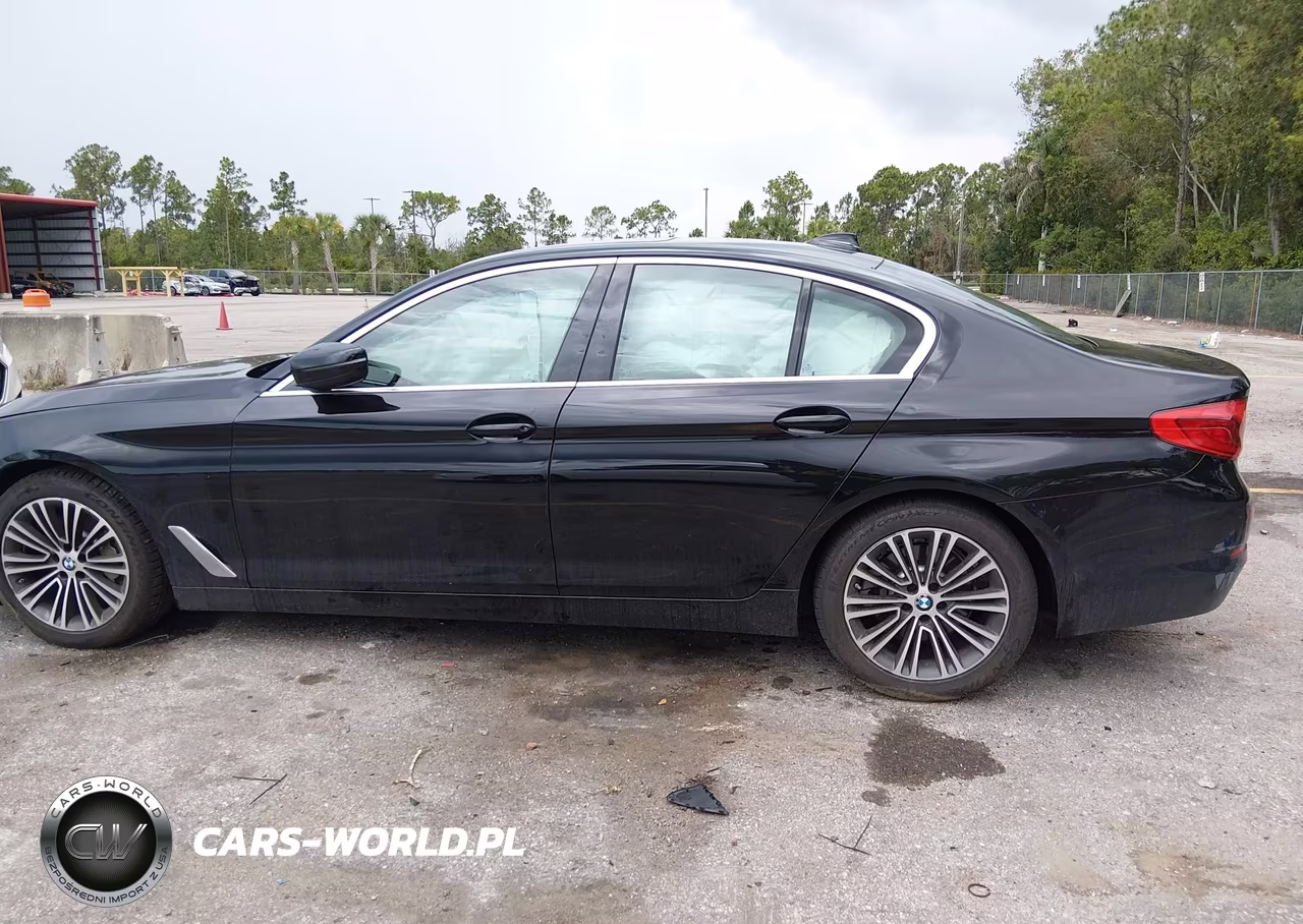 2019 BMW 530 I VIN:WBAJA5C57KWW13753 - 14